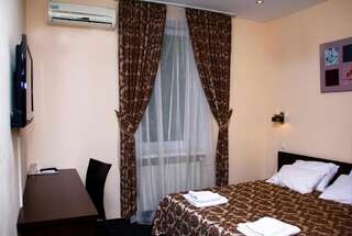 Отель Kizhi Hotel Харьков Стандартный двухместный номер с 1 кроватью или 2 отдельными кроватями-8