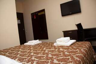 Отель Kizhi Hotel Харьков Стандартный двухместный номер с 1 кроватью или 2 отдельными кроватями-2